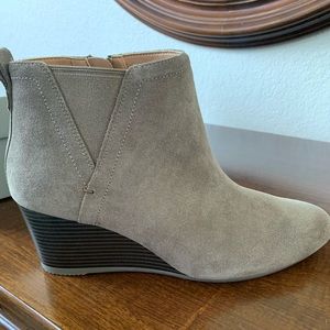 Women’s Vionic Paloma Ankle Boot Greige 11M